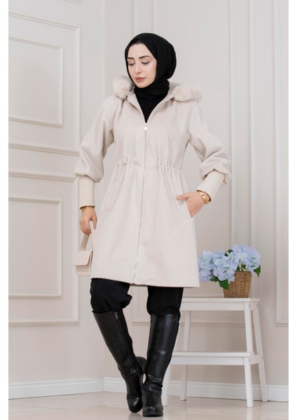 Beli Içten Tünelli Kapüşonlu Kap-Taş