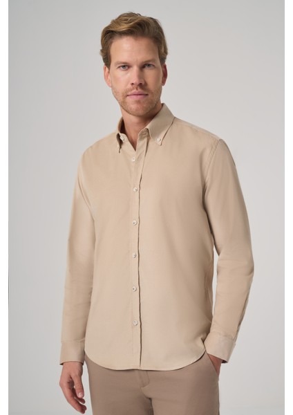 Erkek Bej Pamuk Trend Dynamic Fit Düğmeli Yaka Gömlek
