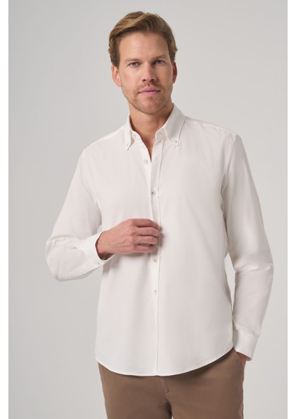 Erkek Beyaz Pamuk Trend Dynamic Fit Düğmeli Yaka Gömlek fiyatları