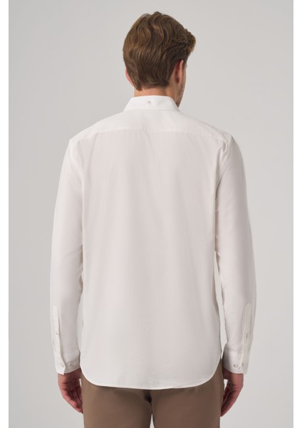 Erkek Beyaz Pamuk Trend Dynamic Fit Düğmeli Yaka Gömlek indirimleri