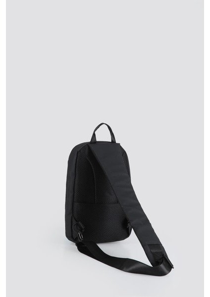 40237 Tek Askılı Çanta