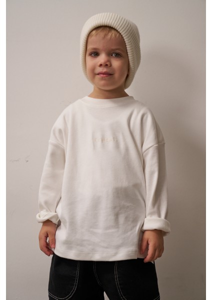 Beyaz Nakışlı Oversize Uzun Kollu T-Shirt