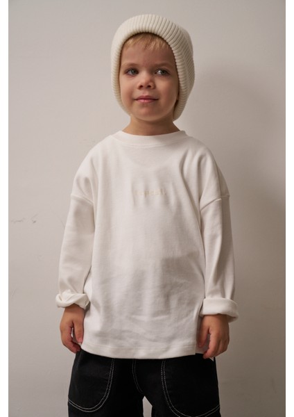 Beyaz Nakışlı Oversize Uzun Kollu T-Shirt