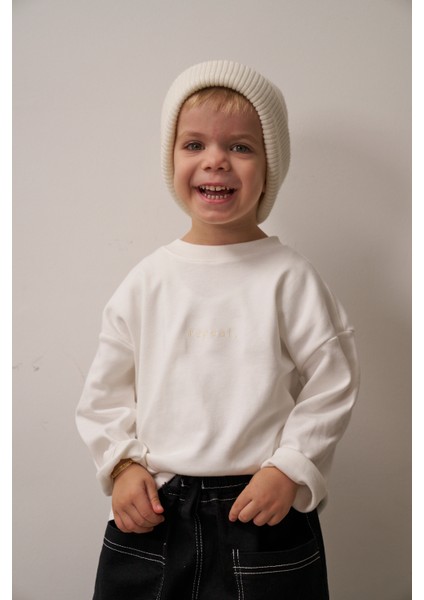 Beyaz Nakışlı Oversize Uzun Kollu T-Shirt