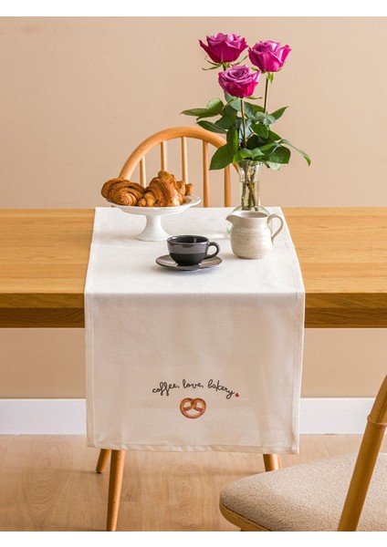 Yeni Sezon Yazı Nakışlı Runner 45X150 cm