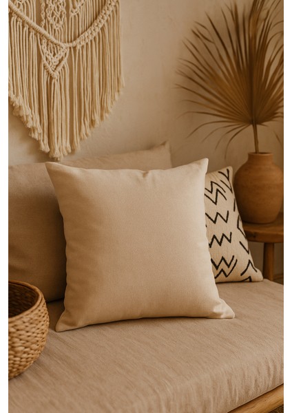 Yılbaşı Temalı Düz Kırmızı Dekoratif Kırlent Kılıfı 43X43 cm - Sadece Kılıf - Düz Renk fiyatları