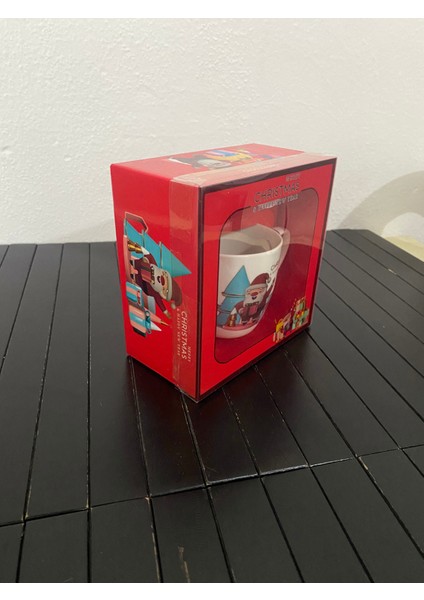 Yılbaşı Temalı Seramik Kupa, Noel Baba Detaylı, Şık ve Kullanışlı Tasarım fırsatları