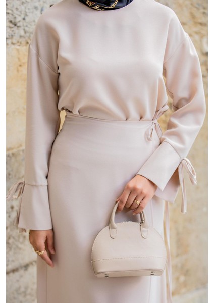 Krep Anvelop Bağlamalı Etek Bluz Takım-Bej fiyatları