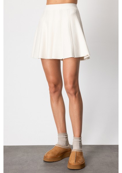 Kendinden Desenli Mini Triko Etek 60206-26K fırsatları