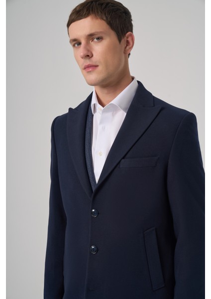 Erkek Lacivert Düz Sivri Yaka Dynamic Fit Kaban fırsatları