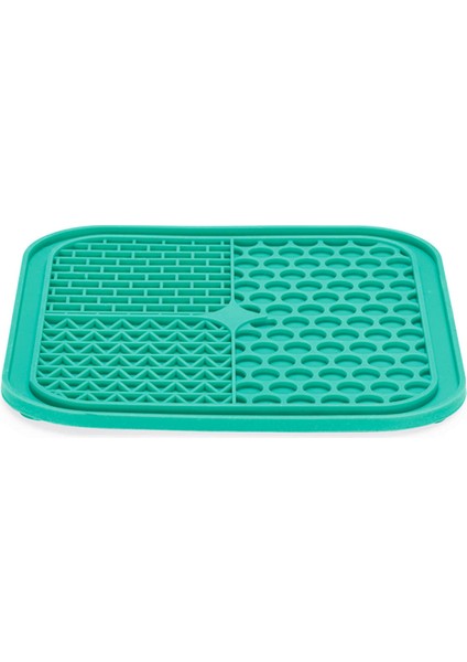 Mtxdpn Beeztees Yavru Köpek Yaş Mama Yeme Oyuncağı, Kare Şeklinde, Silikon, Yeşil, 20X20CM