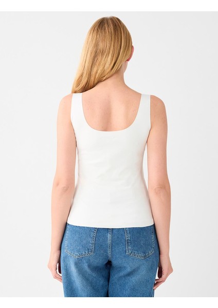 Kırık Beyaz Dar Kesim Örme U Yaka Atlet indirimleri