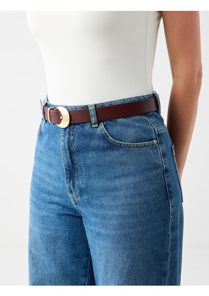 Bordo Deri Görünümlü Parlak Metal Tokalı Kemer fiyatları