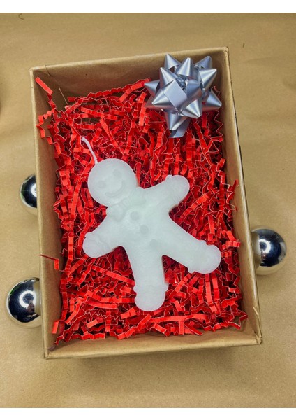 Yılbaşı Temalı Hediye Kutusu: Fincan, Bileklik, Çorap ve Mum Seti