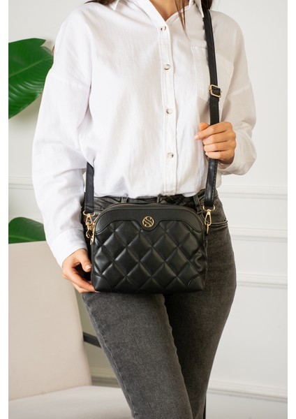 1267, Çapraz ve Ayarlanabilir Askılı, Kapitone Kumaş, Siyah Renkli Çanta modelleri