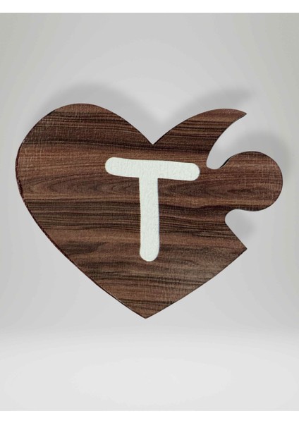 T Harfi (Sol Parça) – Ahşap Puzzle Kalp Harf Magnet – Buzdolabı Süsü – Ikili Uyumlu (KOD:1037)
