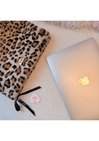 Leopar Desen Peluş Laptop & Tablet Kılıfı (11 • 13 • 16 Inç Seçenekli) indirimleri