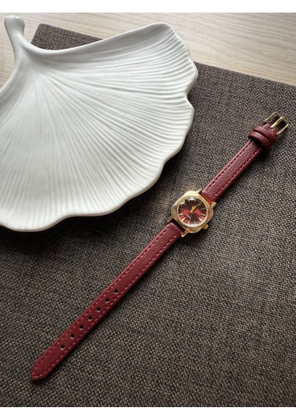 Retro Minimal Deri Kordon Vintage Kadın Kol Saati Bordo indirimleri