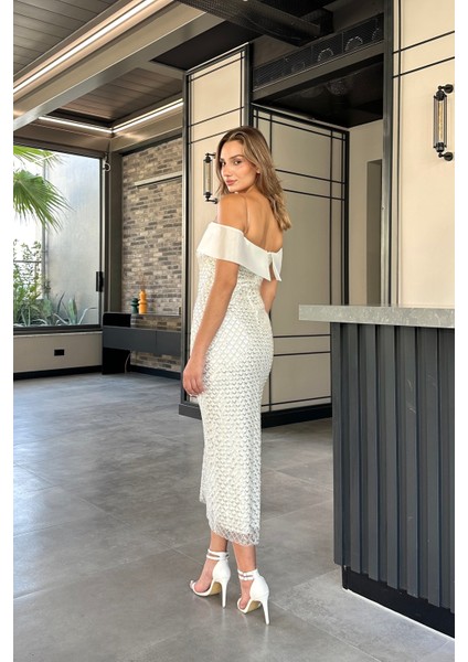 Beyaz Madonna Yaka Pullu ve Boncuklu Midi Boy Abiye Elbise fiyatları