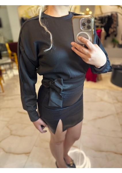 Siyah Parlak Scuba Kışlık Bluz