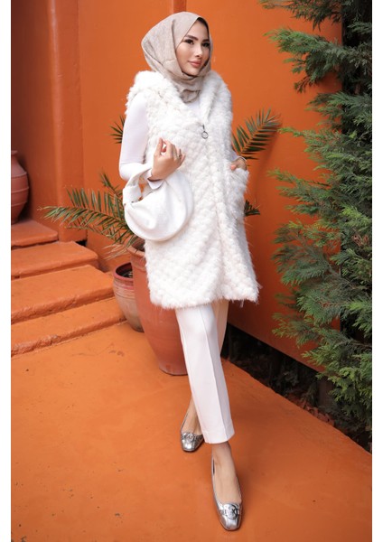 Ekru Kapüşonlu Astarkı Kürk Yelek modelleri