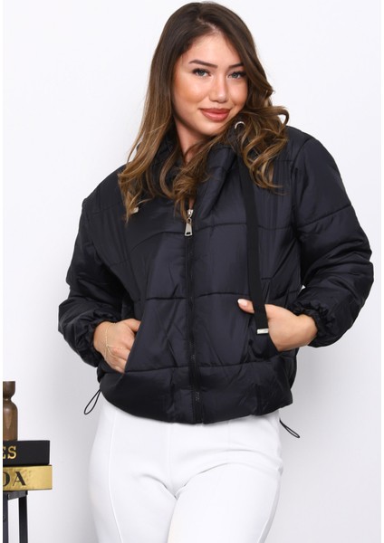 Siyah Kapüşonlu Kısa Şişme Mont