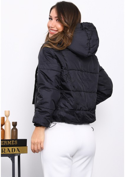 Siyah Kapüşonlu Kısa Şişme Mont fırsatları