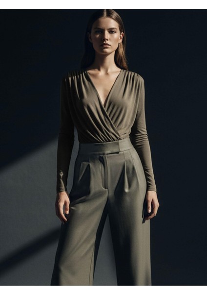 Yüksek Belli Bol Paçalı Maxi Boy Pileli Vegan Deri Pantolon - Haki