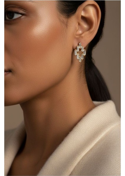 Gümüş Taşlı Dikdörtgen Tasarım Altın Renk Kadın Küpe