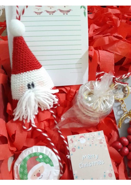 Yılbaşı Hediye Kutusu, Yıldız Anahtarlık, Sabun ve Mum Seti fırsatları