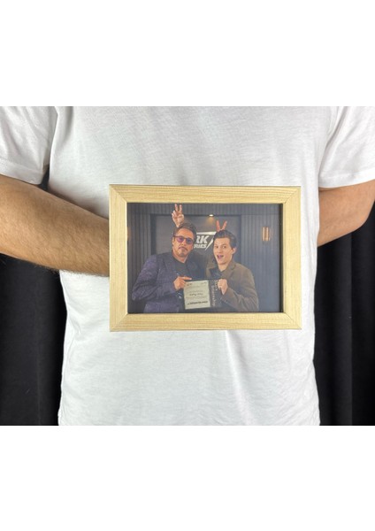 Avengers Yenilmezler Tony Stark & Peter Parker Ahşap Çerçeveli Tablosu – 13X18