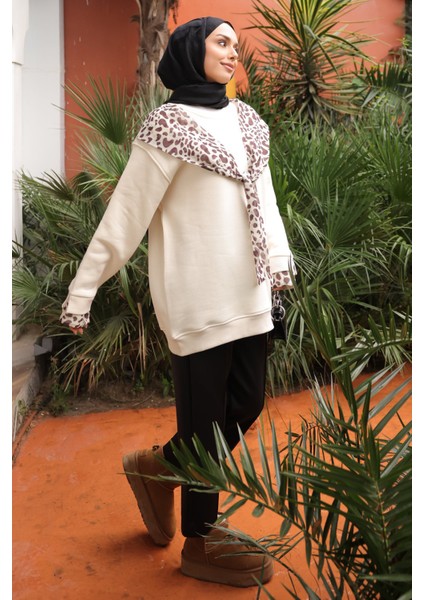 Bej Fular Detaylı İçi Şardonlu Üç İplik Sweatshirt fırsatları