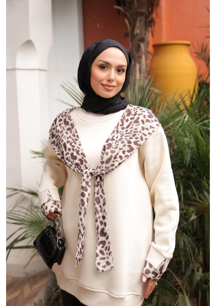 Bej Fular Detaylı İçi Şardonlu Üç İplik Sweatshirt indirimleri