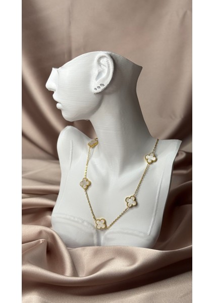 Çiçek Desenli Zarif Tasarım Yonca Kolye Gold Beyaz Renkli Çelik modelleri