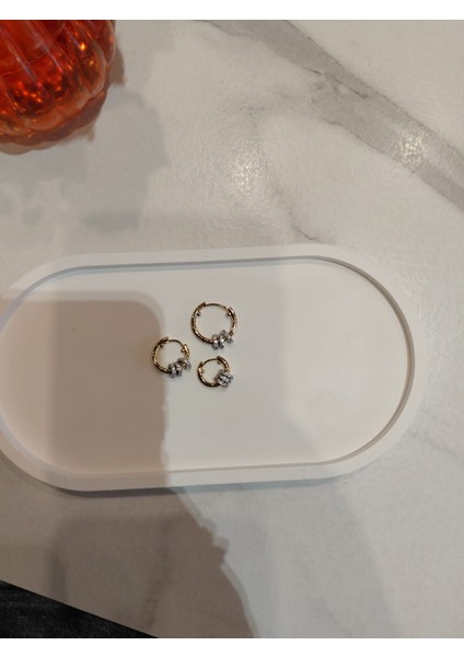 Üçlü Taş Detaylı Küpe fiyatları