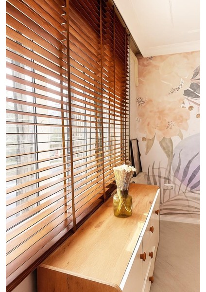 Ceviz Renk Gerçek Ahşap Jaluzi 50MM Zincirli Redüktörlü Kurdelalı AJS1003