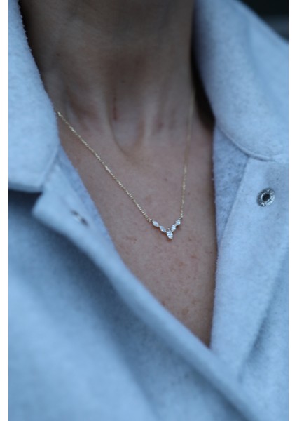 14 Ayar Altın Taşlı Küçük V Şeklinde Kolye