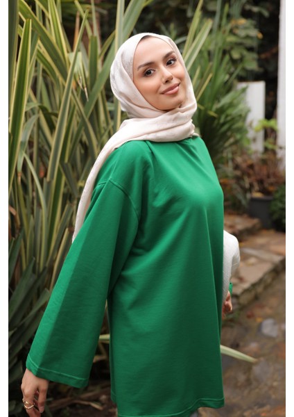 Zümrüt Yeşili Bisiklet Yaka Oversize Penye Sweat modelleri