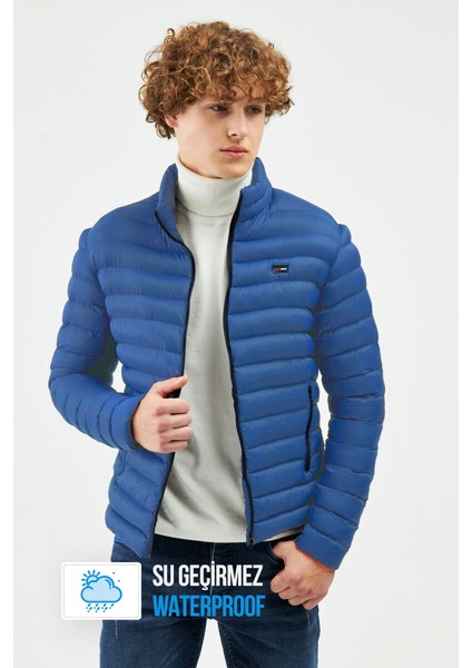 İçi Astarlı Su ve Rüzgar Geçirmez Cepli Erkek Mont