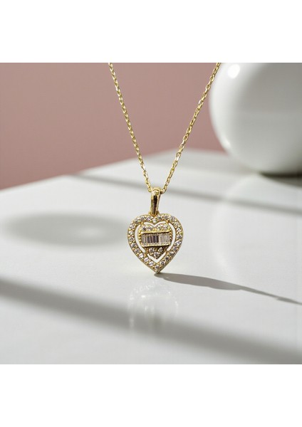 Kalpli Baget Zirkon Taşlı 14 Ayar Altın Kolye