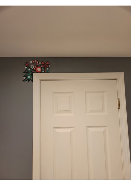 Yılbaşı Kapı ve Köşe Dekoru, Renkli, Şık ve Neşeli Ev Süsleri modelleri