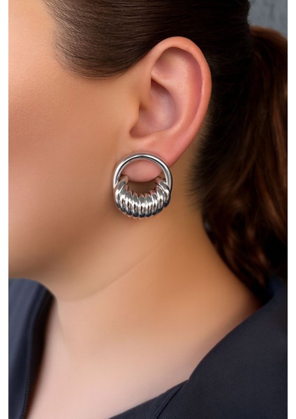 Halka Şeklinde Kadın Küpe