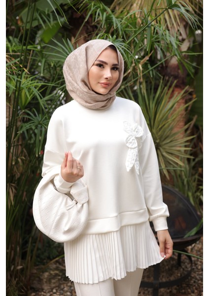 Ekru Etek Ucu Pileli Tunik Pantolonlu Takım indirimleri
