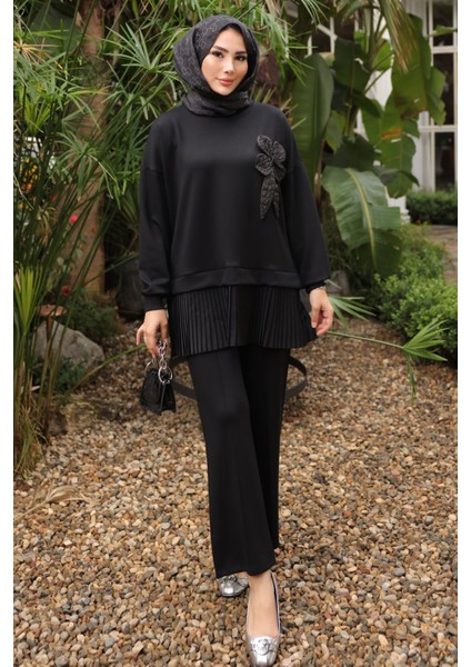 Siyah Etek Ucu Pileli Tunik Pantolonlu Takım fiyatları
