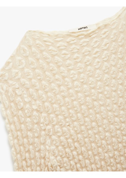 Slim Fit Yarı Transparan Yumuşak Dokulu Uzun Kollu Dantel Bluz indirimleri