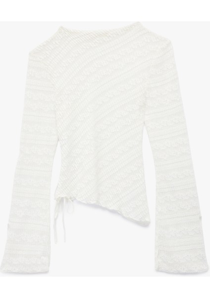 Uzun Kollu Bisiklet Yaka Bağlama Detaylı Dantelli Bluz fırsatları