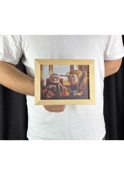 Up (Yukarı Bak) Carl & Ellie Ahşap Çerçeveli Duvar Tablosu – 13X18