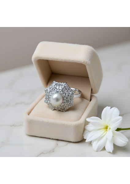 Gümüş Örümcek Ağı: Inciyle Dokunan Zarafet 925 Ayar Yüzük