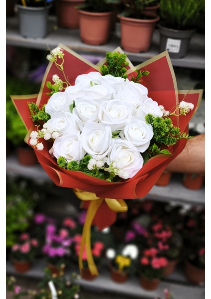 15'li Kadife Beyaz Gül Buketi Sevdiklerinize Özel Söz Nişan Isteme Özel Gün Buketi