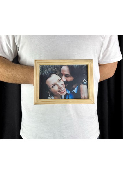 John Wick & Helen Ahşap Çerçeveli Duvar Tablosu – 13X18